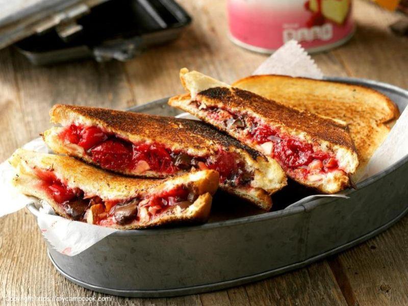 Cherry-Chocolate Pudgy Pie